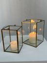 Duo de lanternes dorées