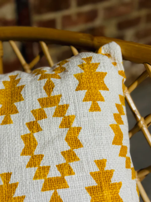 COUSSIN BLANC ET MOUTARDE