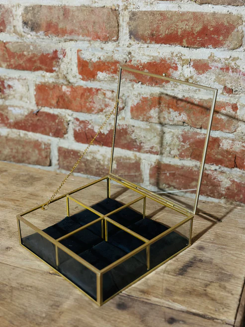 Boîte dorée 4 compartiments