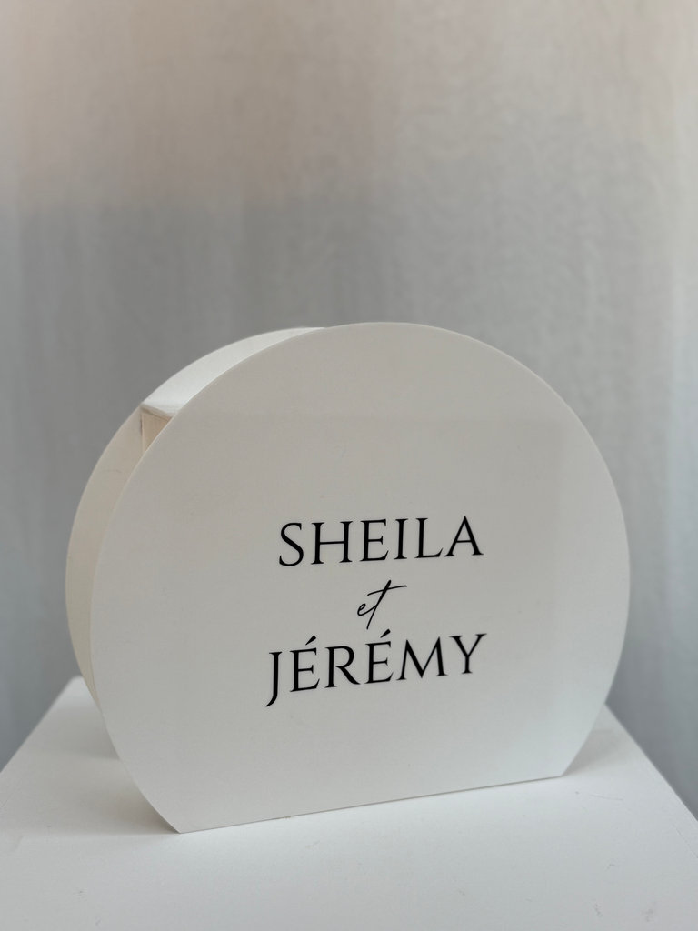 Urne moderne blanche