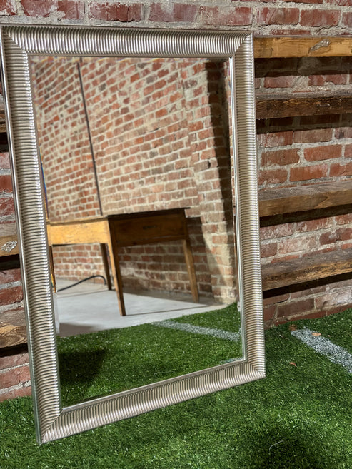 Grand miroir argenté