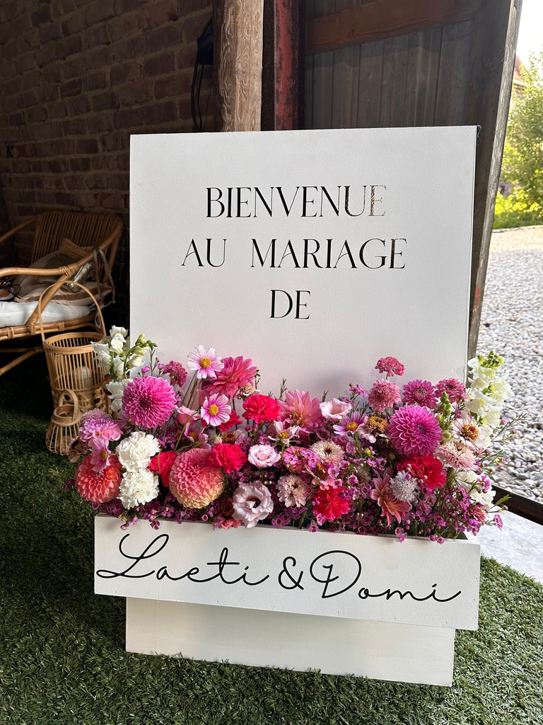 Panneau d'accueil à fleurir